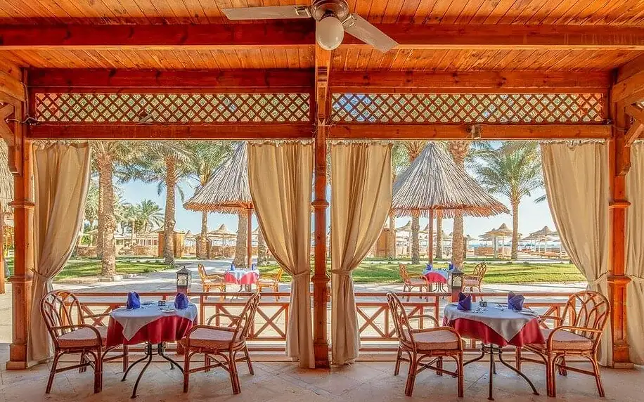 Egypt: 4* hotel na pláži, bazén, all inclusive i let