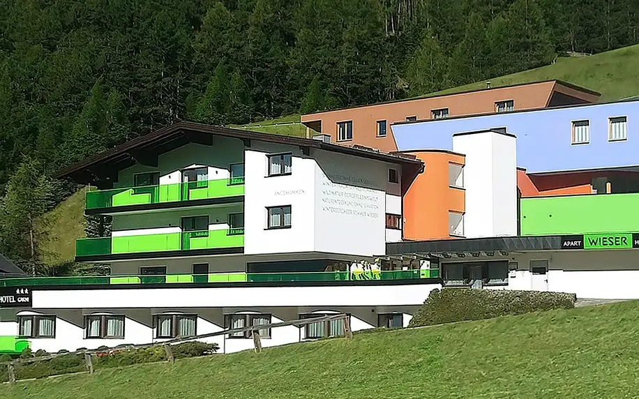 Tyrolské alpy: sauny, snídaně a first minute sleva