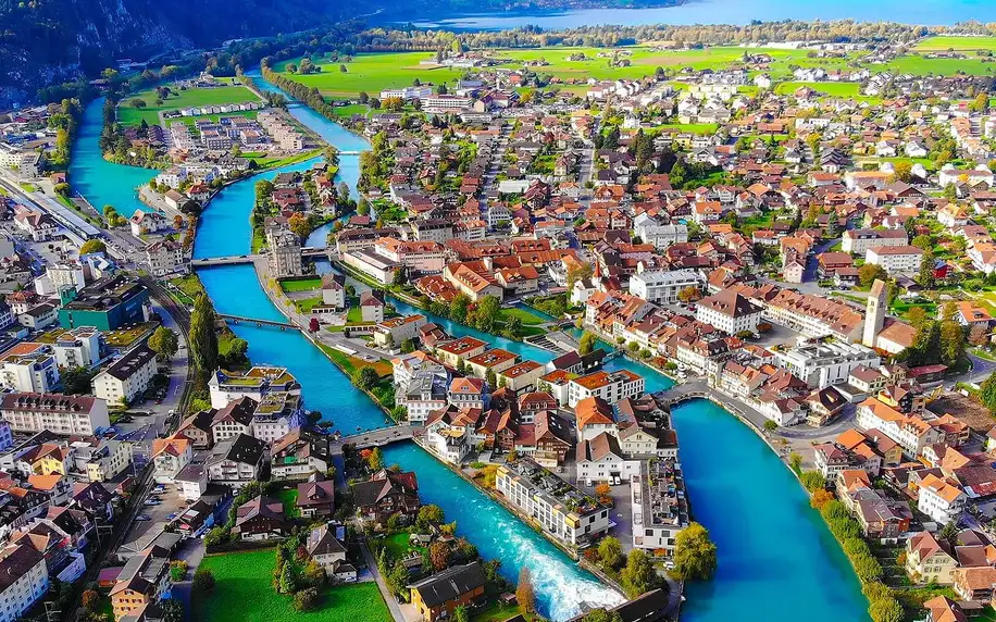 Švýcarské poklady: Thunské jezero, Interlaken i Bern