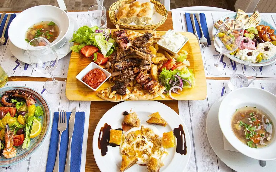 Řecké degustační menu s masem i mořskými plody