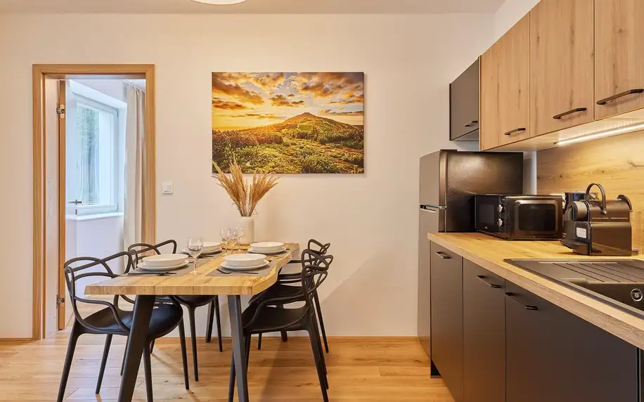 Moderní apartmány v Peci: snídaně, relax i slevy na atrakce