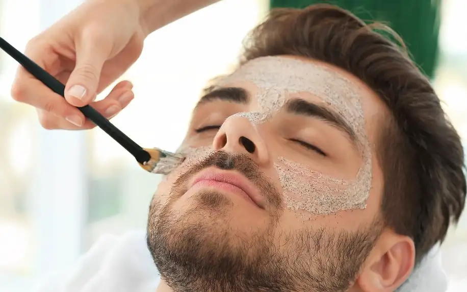 Kosmetická péče pro muže: peeling, UZ špachtle i masáž