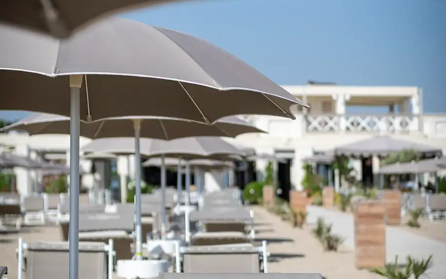 5* hotel blízko San Marina: wellness, pláž i bazény