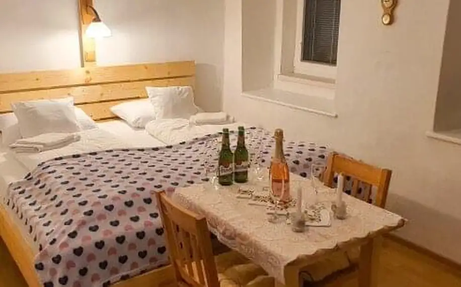 Nízký Jeseník u výletních cílů: Romantický Penzion Carpe Diem *** s kontinentální snídaní + káva nebo pivo