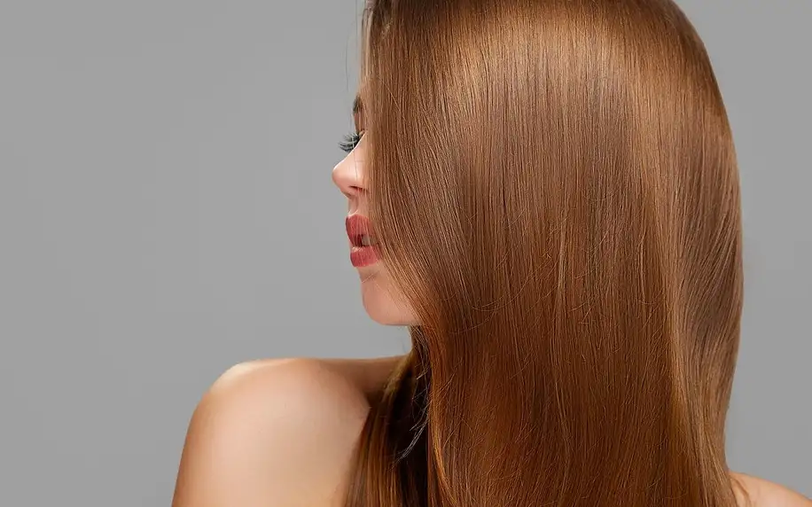 Kadeřnická péče pro vlasy všech délek: barvení i střih