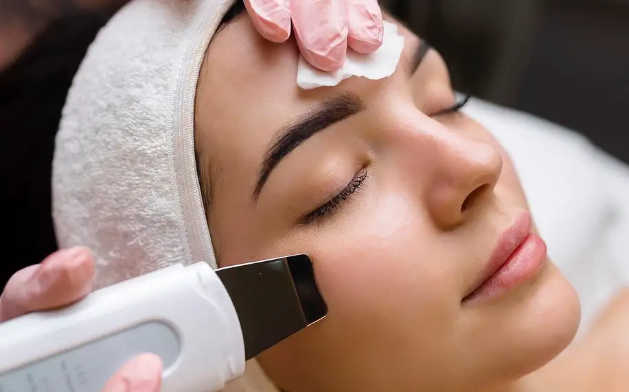 Kosmetické ošetření: čištění, masáž i denní líčení
