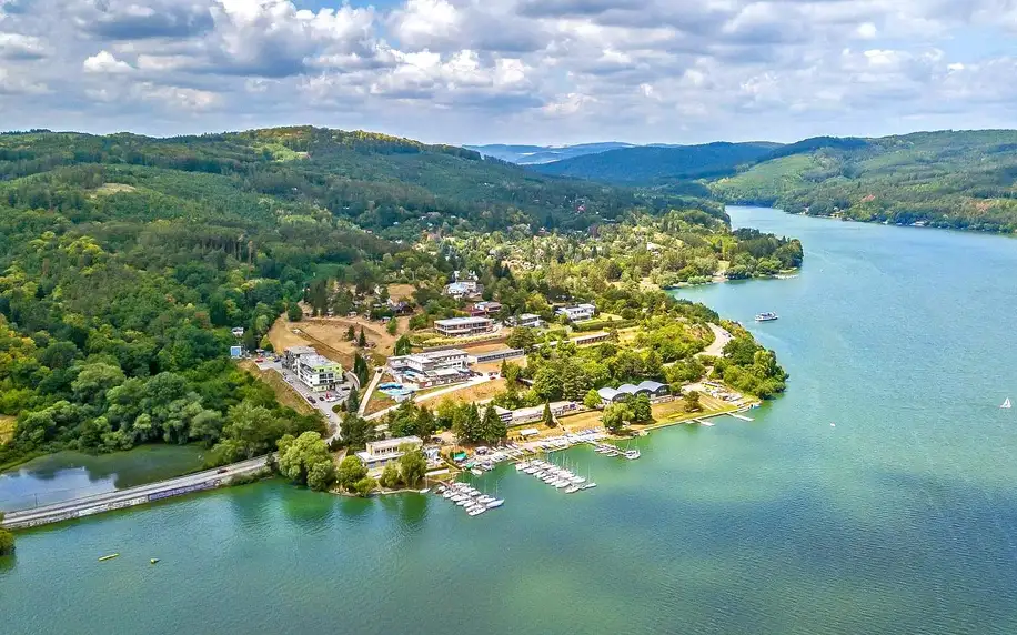 Pobyt u Brněnské přehrady s polopenzí i wellness