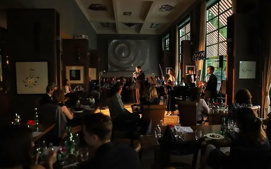 Hudba Franka Sinatry i večeře v historickém Mánesu