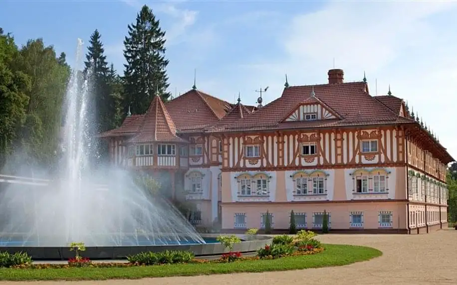 Luhačovice - Lázeňský Hotel Jurkovičův Dům, Česko
