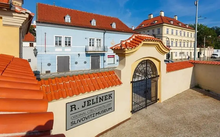 Prohlídka Muzea slivovice R. Jelínek s ochutnávkou prémiových pálenek a valašským tapas v Praze