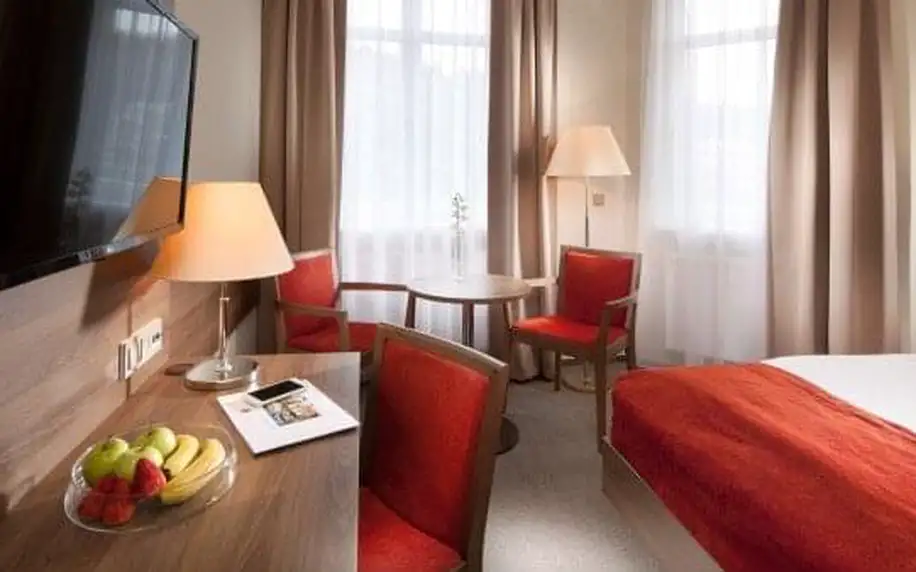 Luhačovice: Relax v Hotelu Riviera *** s polopenzí a balíčkem až 14 ozdravných procedur + pitná kúra a exkurze