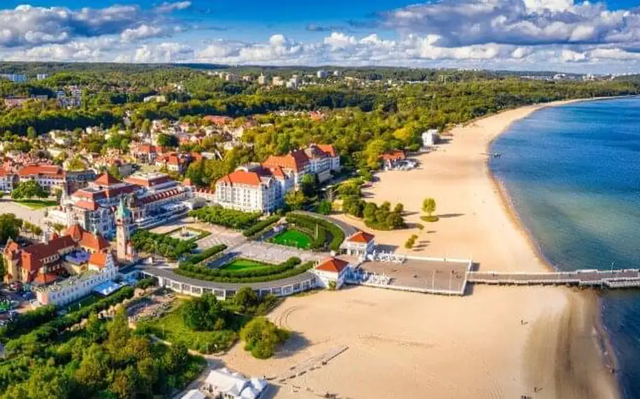 Polské Trojměstí: Sopoty vedle aquaparku a jen 300 m od pláže v Hotelu Aqua House se snídaní + bohaté vyžití