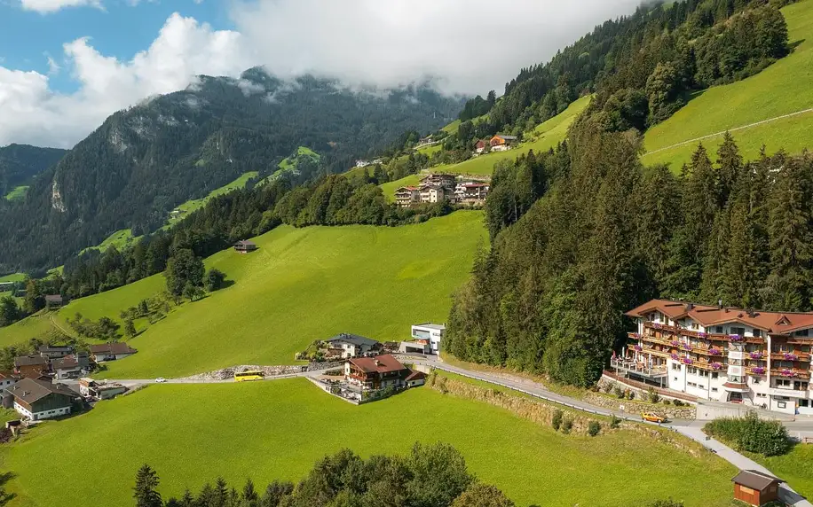 Aktivní pobyt v Tyrolech: sauny, polopenze, karta slev