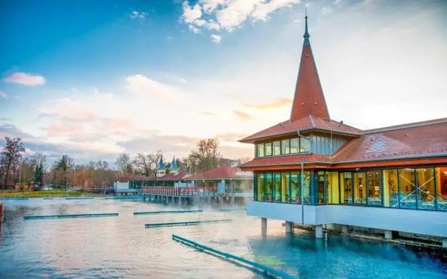 Maďarsko u termálního jezera: Hotel Fit Hévíz *** s neomezeným wellness, bazénem s horkou vodou a polopenzí