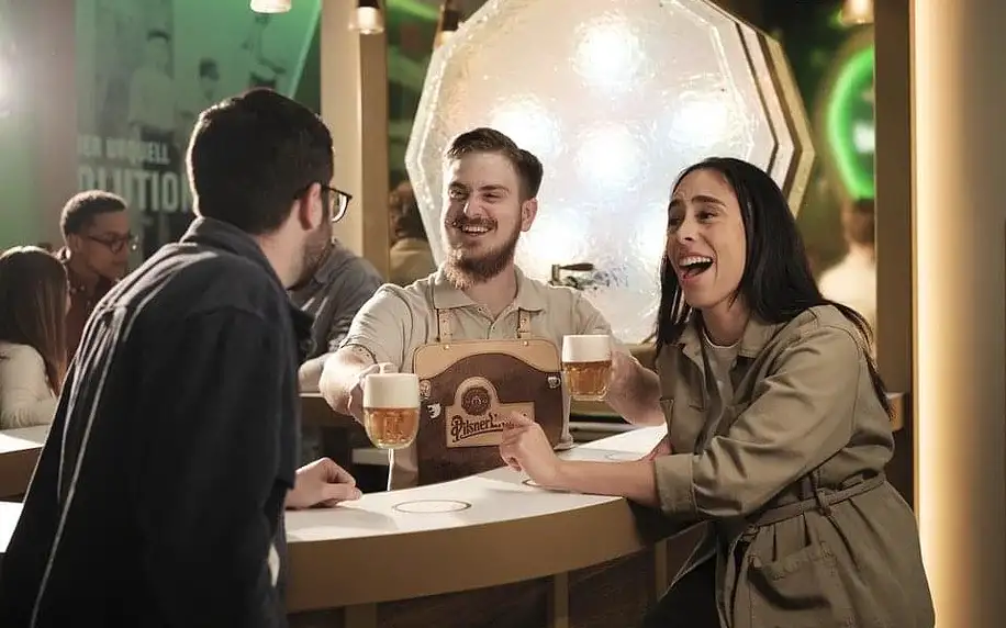Úžasná interaktivní expozice příběhu piva + škola čepování Pilsner Urquell Experience v Praze