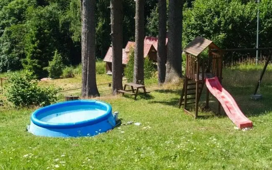 Bílé Karpaty a Valašsko: Rekreační středisko Královec v bungalovu s polopenzí, saunou, kulečníkem a vyžitím