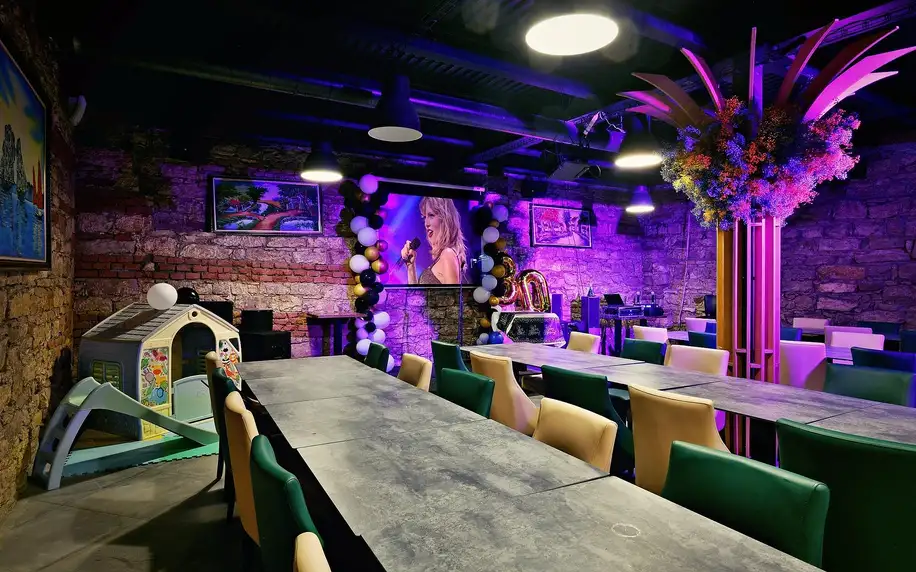 Pronájem asijské restaurace s karaoke až pro 50 osob