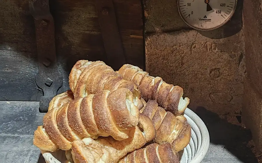 Kurz pečení kváskového chleba vč. teorie a občerstvení