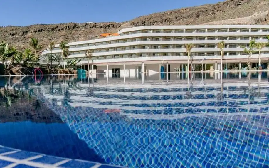 Radisson Blu Resort & Spa Gran Canaria Mogan, Campo Internacional