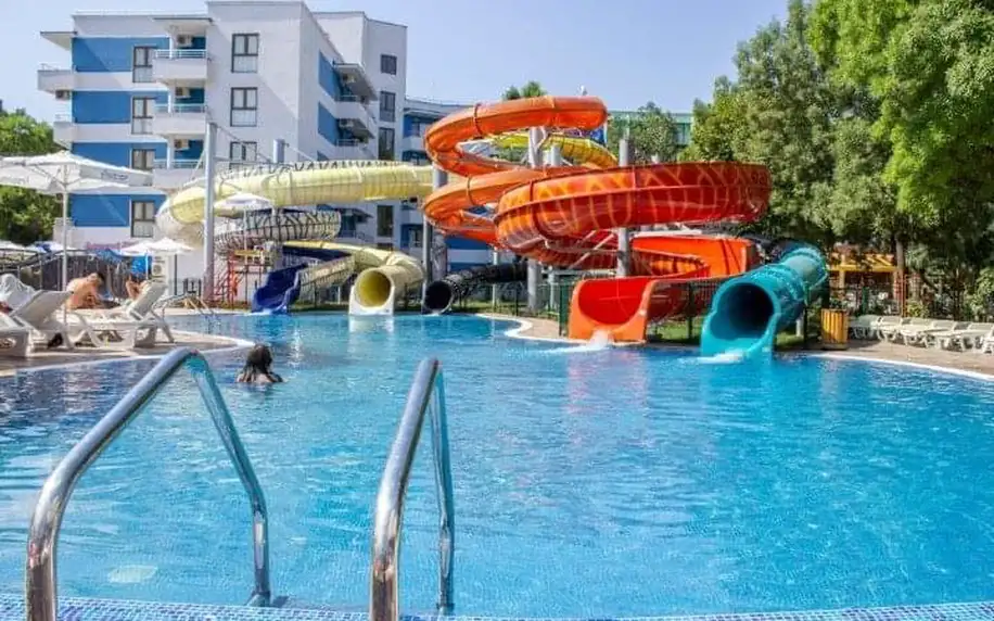 Kuban Resort & Aqua Park, Burgas a okolí