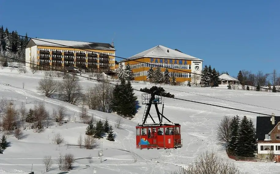 Krušné hory: Panorama Hotel Oberwiesenthal