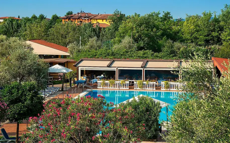 4* hotel s bazénem u Lago di Garda: 2 děti zdarma