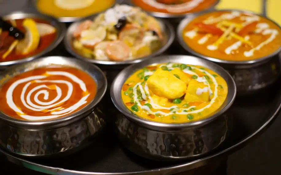 500–2 000 Kč na cokoliv v indické restauraci