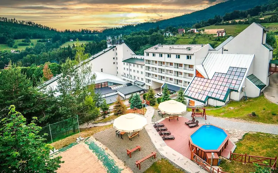 Horský hotel s římskými lázněmi a atrakcemi pro děti