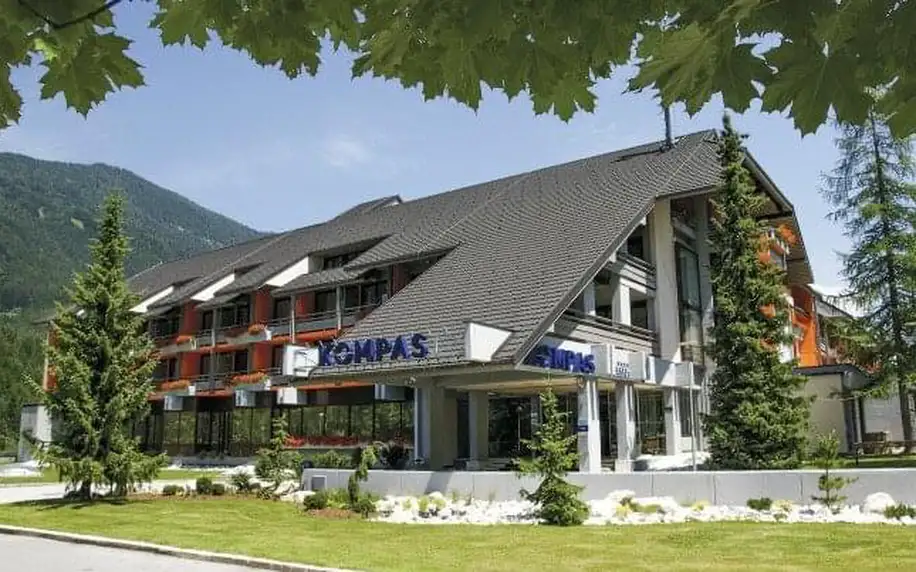 Slovinsko u Triglavského národního parku v Hotelu Kompas **** se snídaní, bazény a animacemi pro děti + slevy