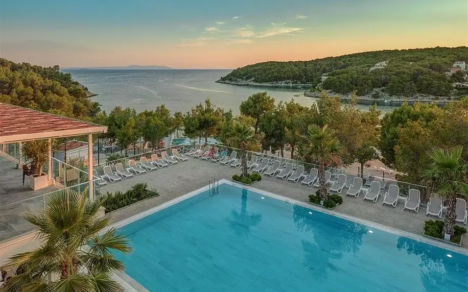 Chorvatsko - Brač na 4-16 dnů, all inclusive