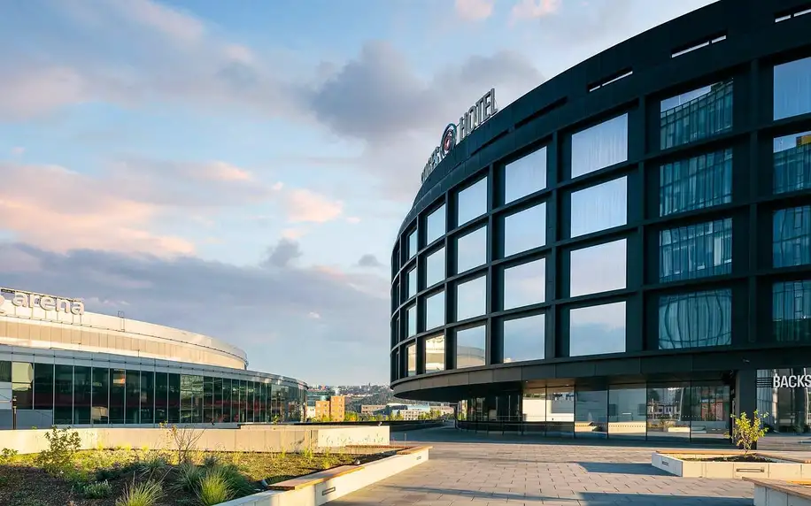 Moderní 4* hotel u O2 areny: skvělá kuchyně, parkování