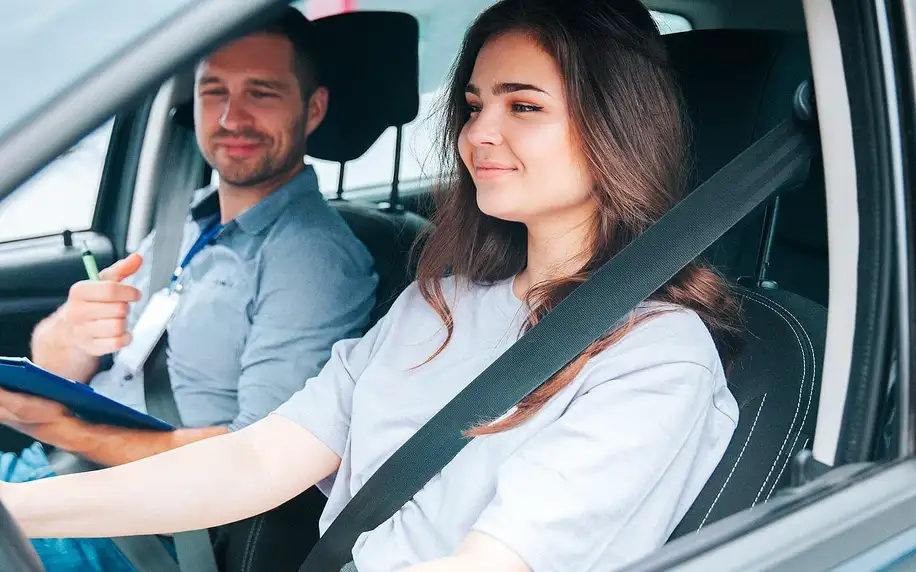 Voucher do autoškoly: řidičák na auto i motorku se slevou