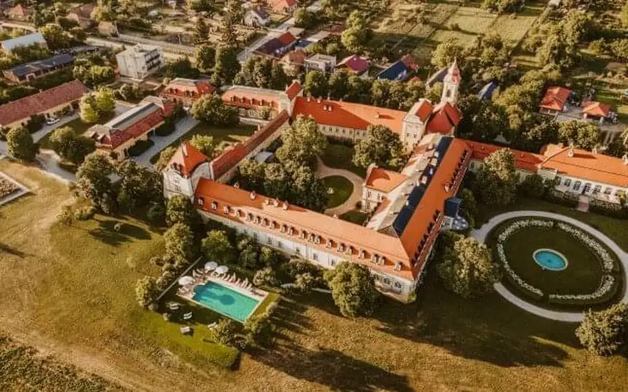 Jižní Slovensko luxusně na zámku v Hotelu Château Belá **** se snídaní/polopenzí, wellness, fitness a slevami