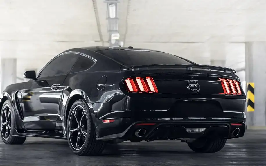 Pronájem Fordu Mustang GT Shelby paket: 3–48 hod.